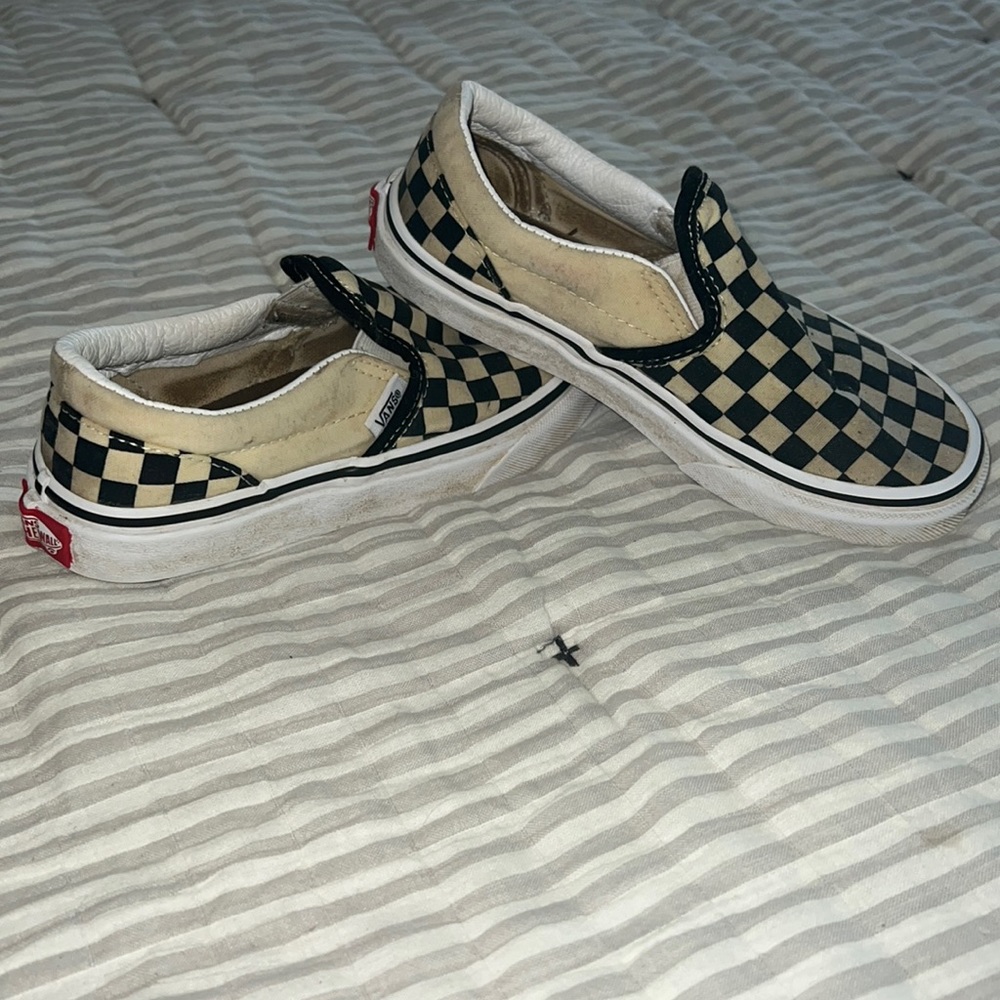 Girls Checkered Slip On Vans